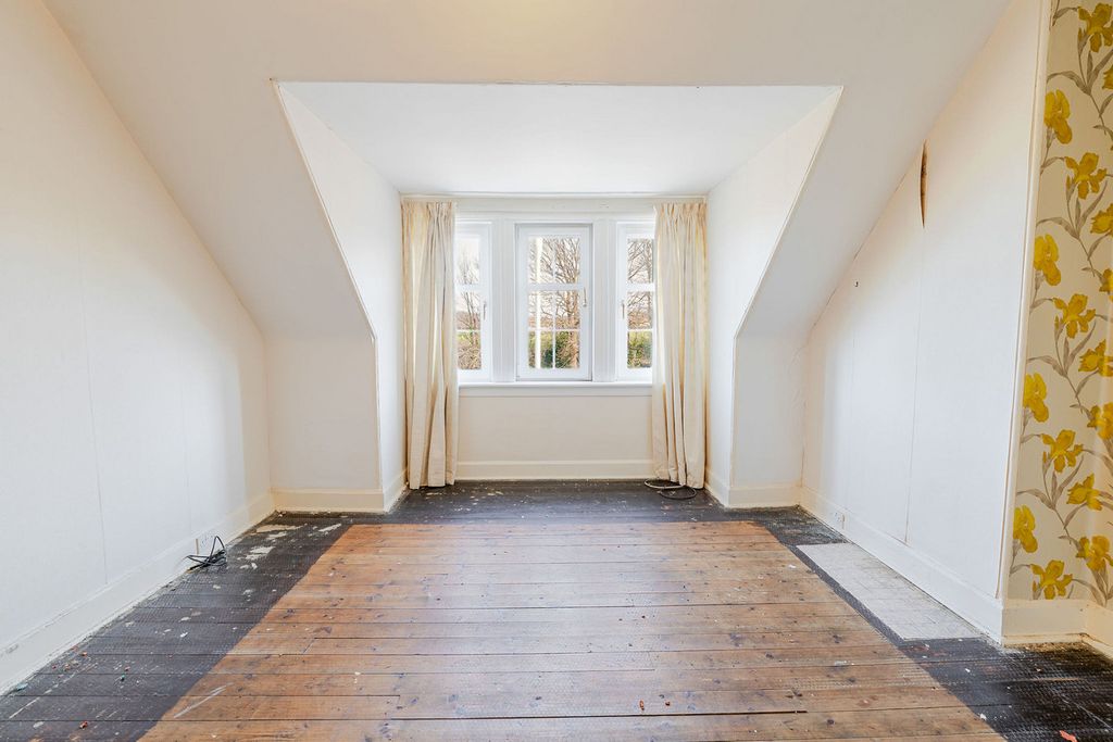 Additional image 30 of 4 bed flat for sale2 Flat 2 Braefoot Terrace, Edinburgh EH16