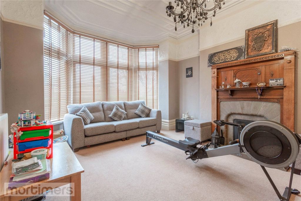 Additional image 9 of 6 bed terraced house for saleWhalley Road, Accrington, Lancashire BB5