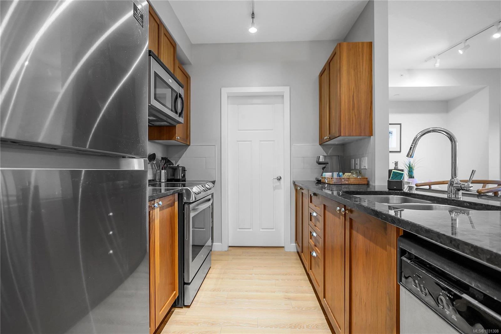 Additional image 5 of 315-99 Chapel Street, Nanaimo, BC, V9R 5H3