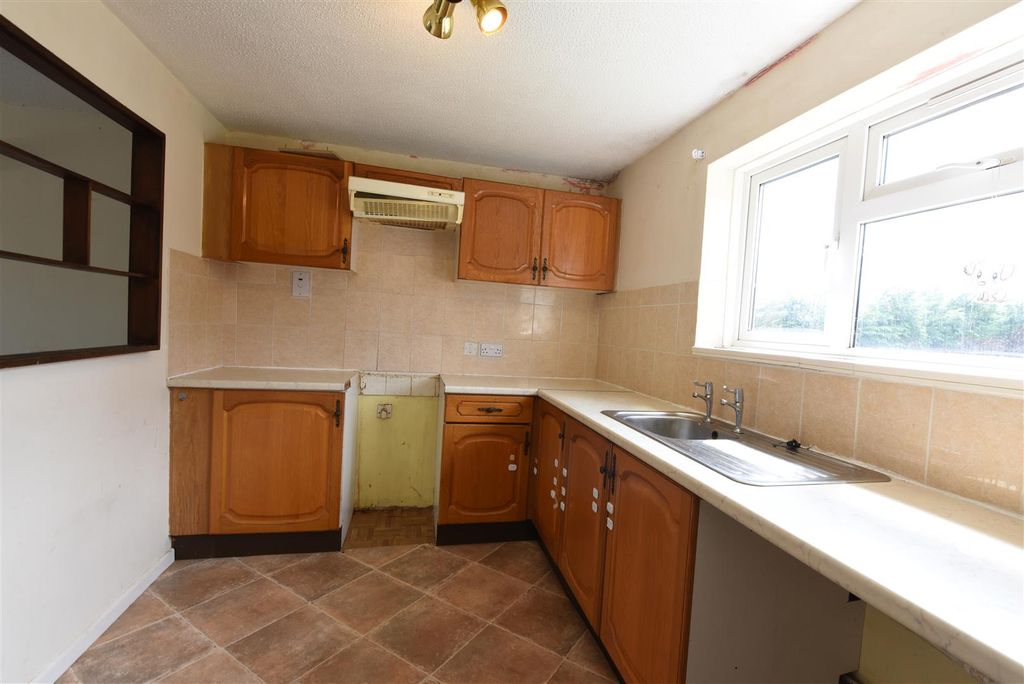 3 bed flat for saleDraycott, Cam GL11 photo 5