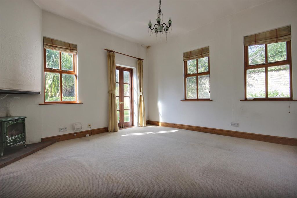 Additional image 4 of 2 bed flat for saleNew Walk, Beverley HU17