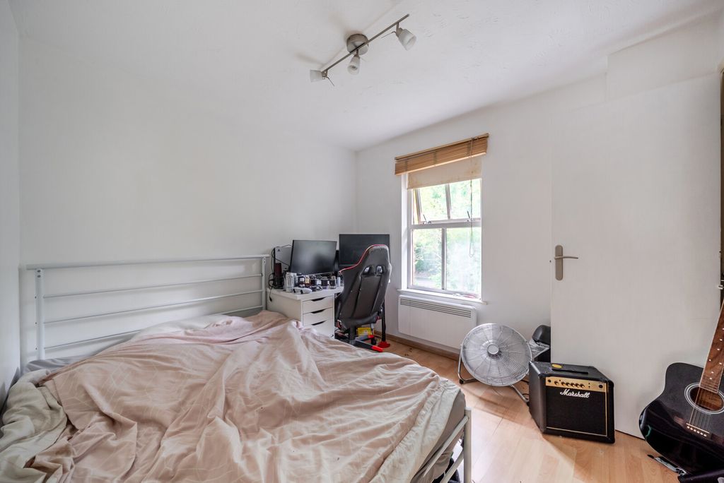 Additional image 6 of 2 bed maisonette for saleBadgers Close, Woking GU21