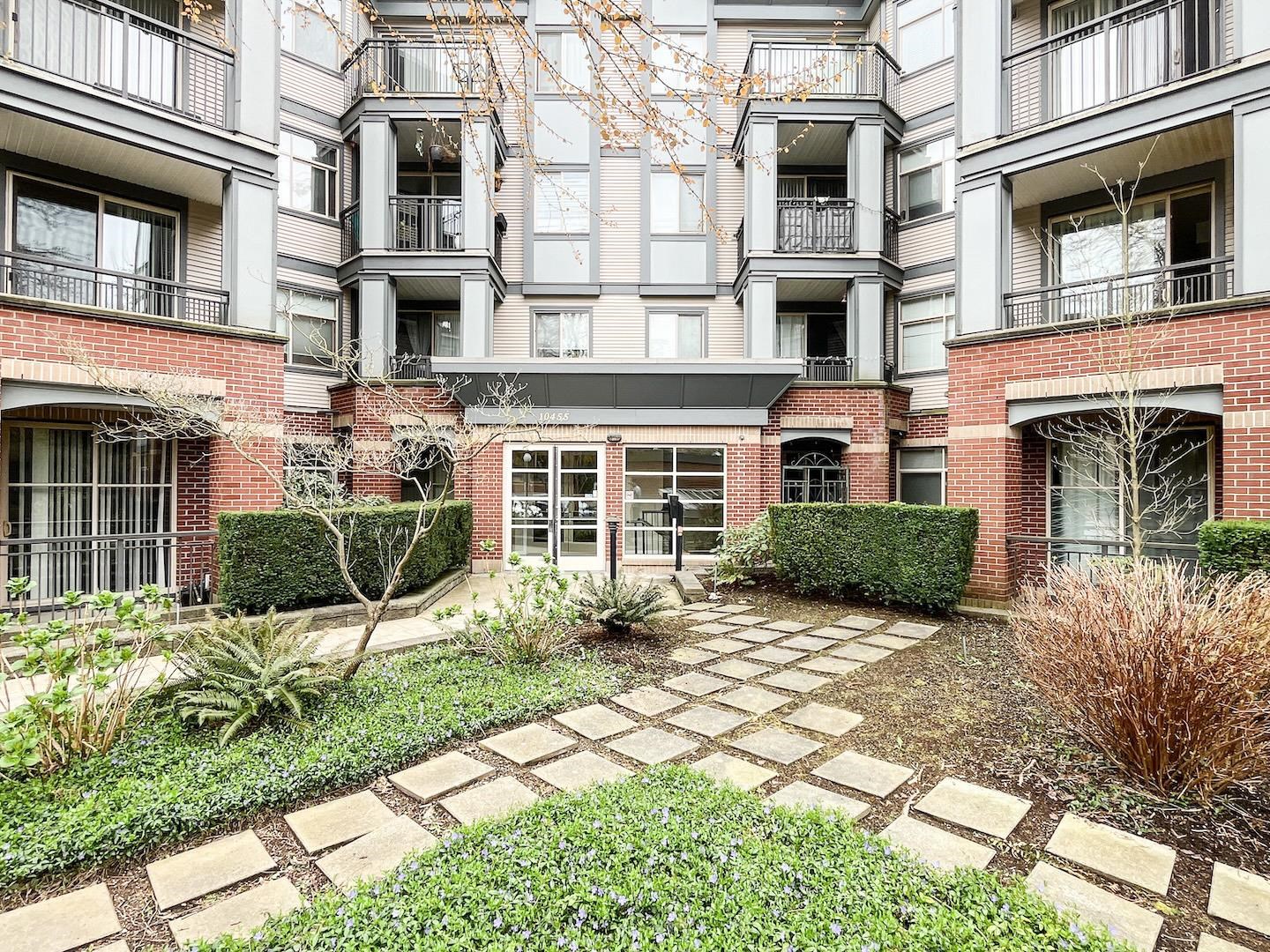 208-10455 University Drive, Surrey, BC, V3T 0A5