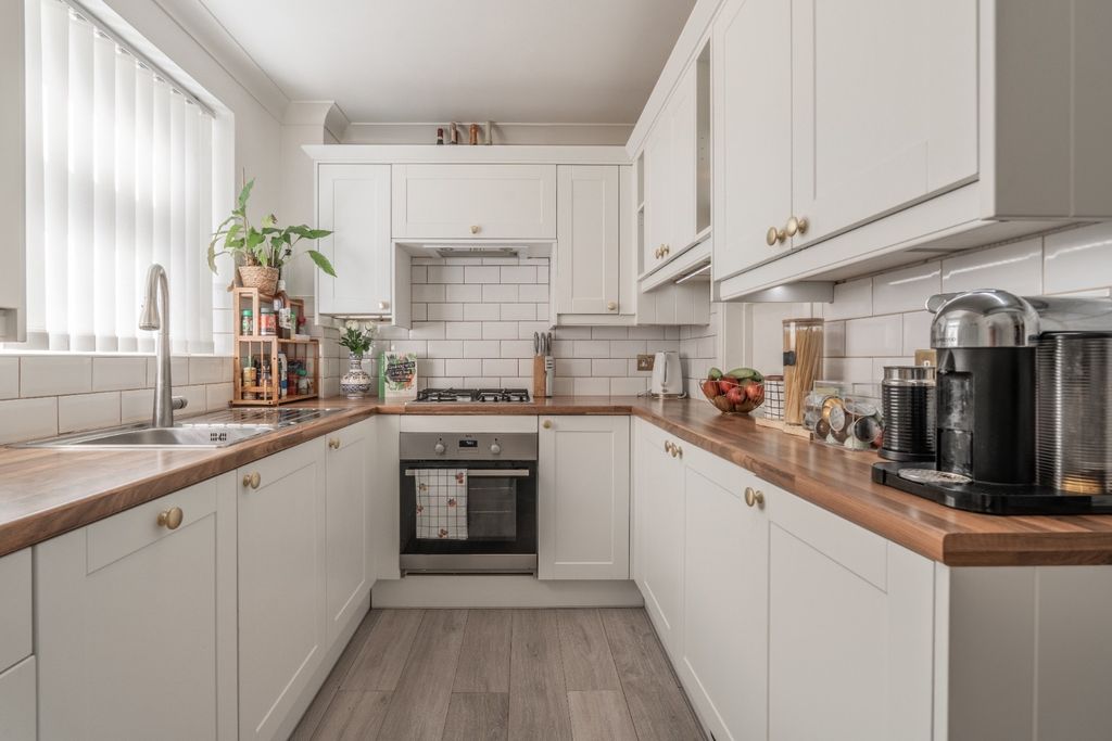 Additional image 6 of 1 bed flat for saleEssenden Road, Belvedere, Kent DA17