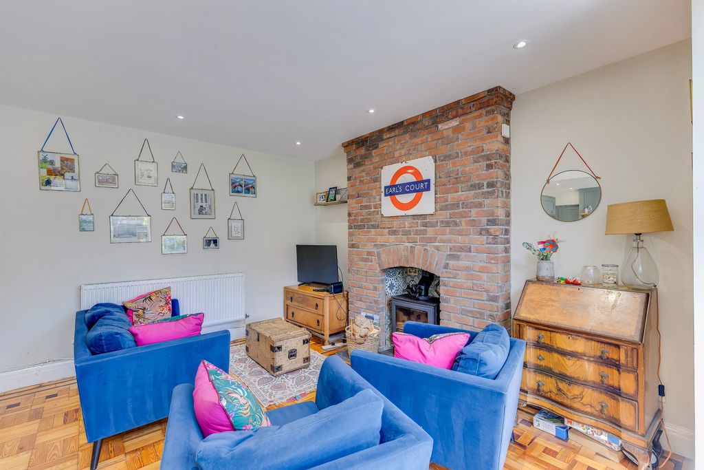 Additional image 10 of 3 bed detached house for saleEarls Court Road, Penylan, Cardiff CF23