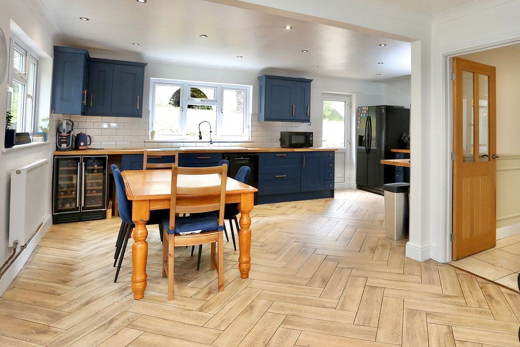 Additional image 8 of 6 bed detached house for saleKiln Lodge, Blaenavon Road, Govilon, Abergavenny, Monmouthshire NP7