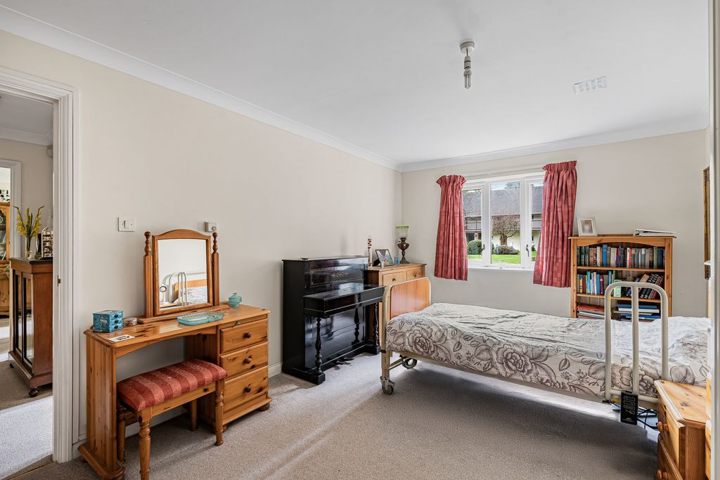 Additional image 6 of 2 bed flat for saleAdams Way, Alton, Hampshire GU34