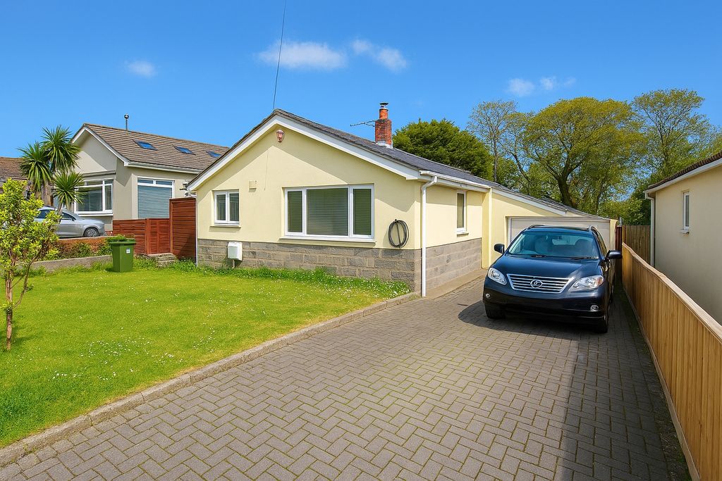 4 bed bungalow for saleRoman Road, Broadstone, Dorset BH18