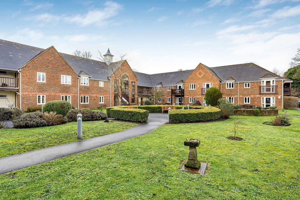 Additional image 4 of 2 bed flat for saleAdams Way, Alton, Hampshire GU34
