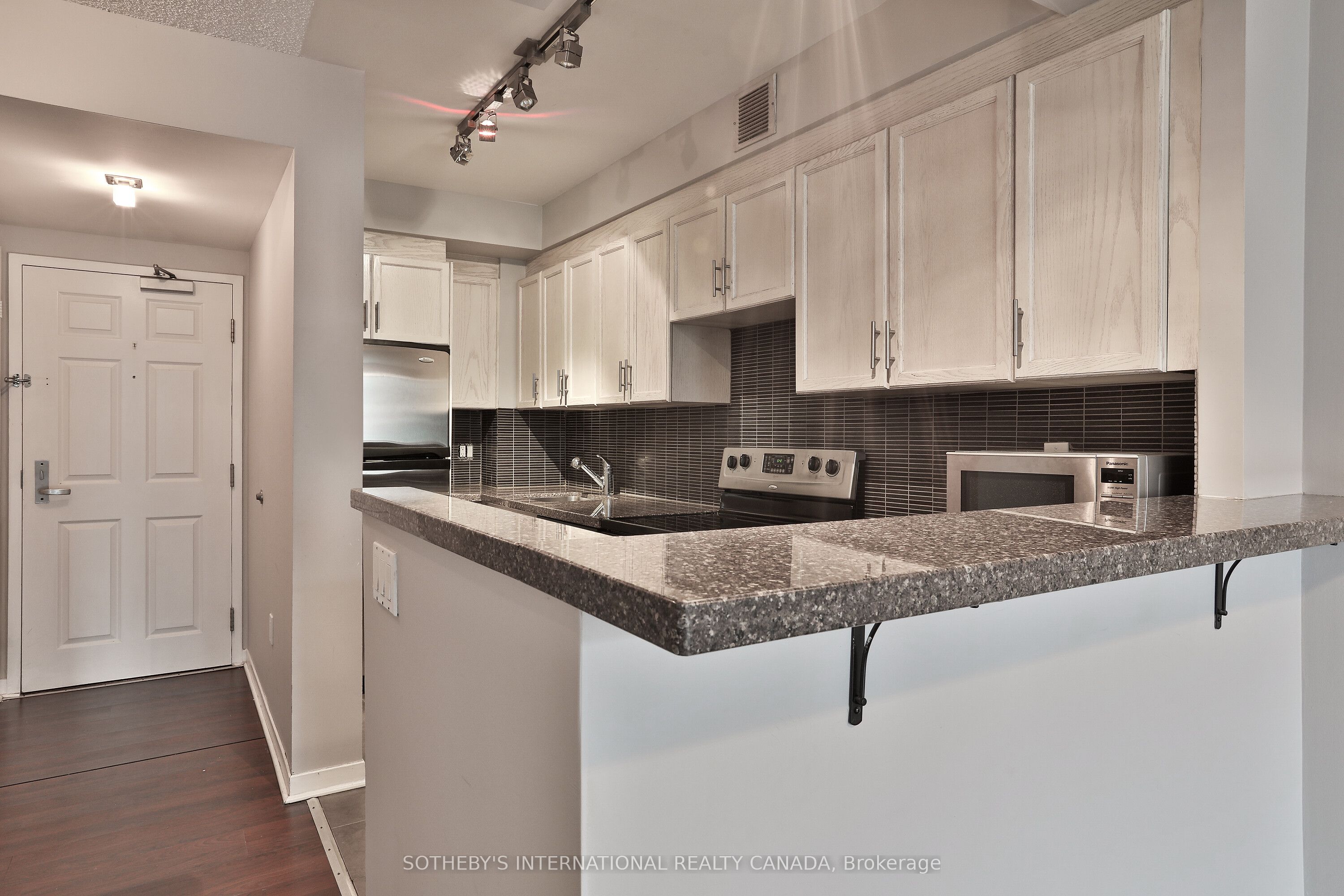 Additional image 6 of 704-284 Bloor Street W, Toronto, ON, M5S 3B8