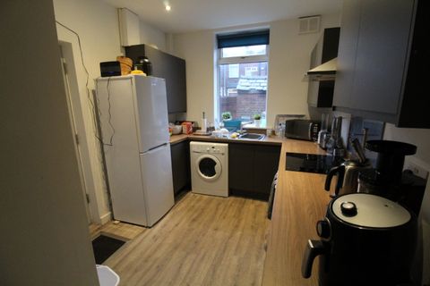 Douglas Street, Swinton M27, Room to rent