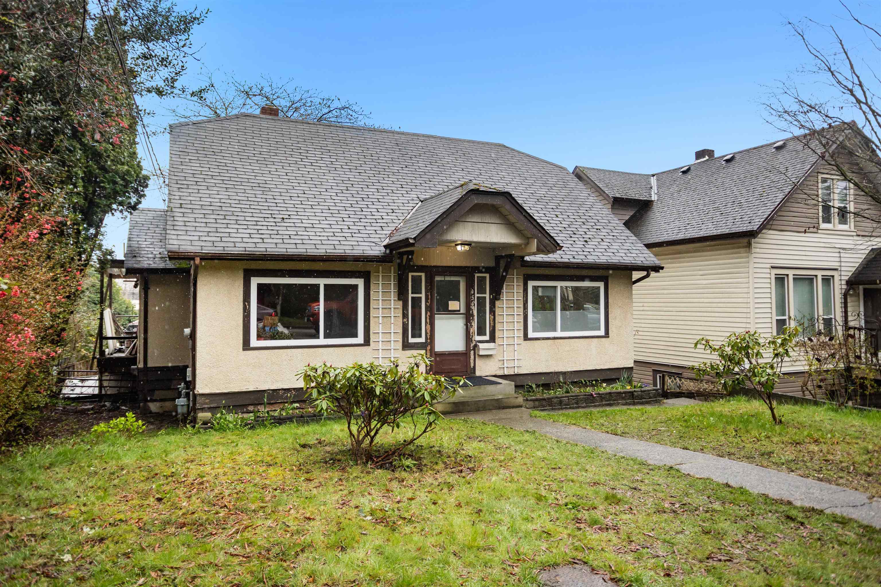 454 Rousseau Street, New Westminster, BC, V3L 3R3