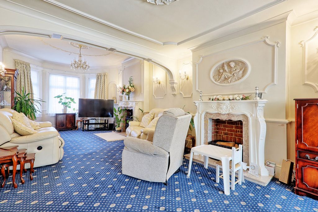 Additional image 26 of 7 bed detached house for saleErnest Road, Emerson Park RM11