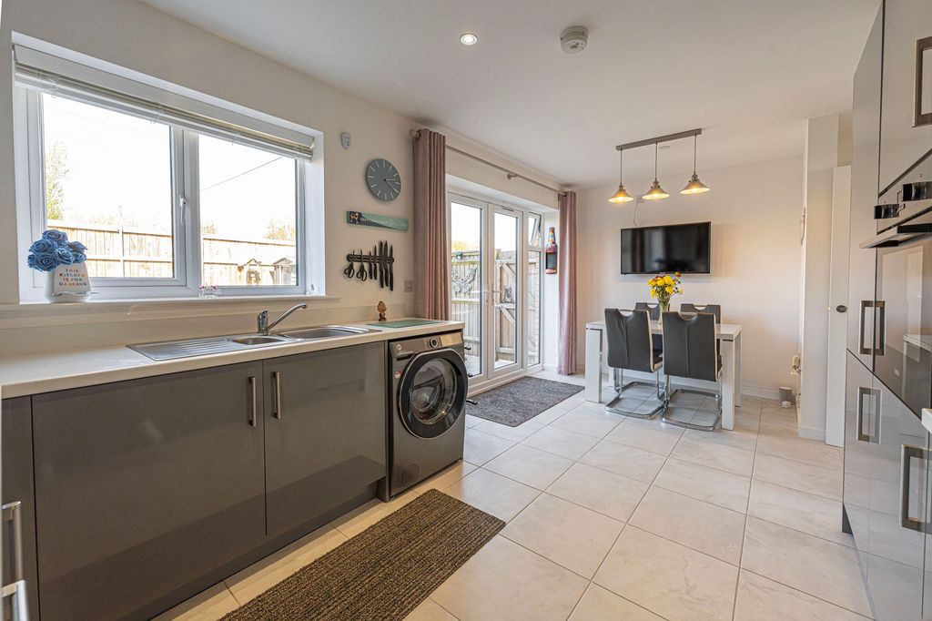 Additional image 10 of 3 bed semi-detached house for saleChapel Field Way, Newport NP19