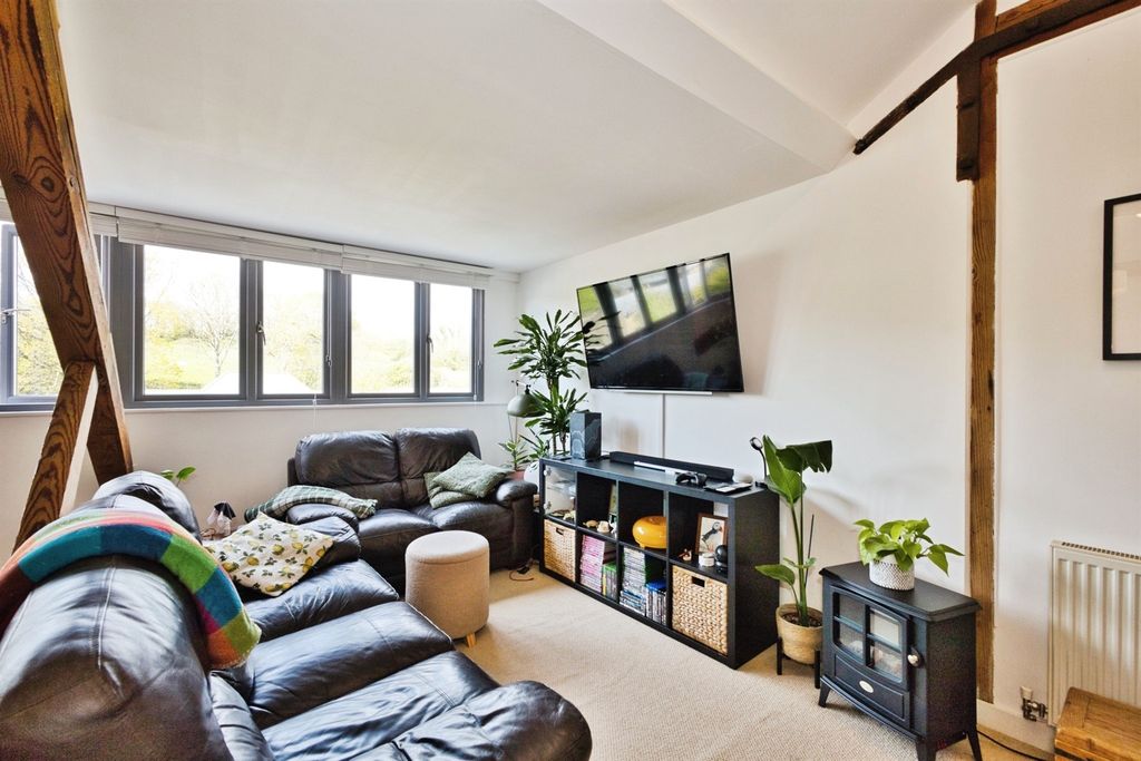 Additional image 3 of 2 bed flat for saleThe Barley Yard, Crewkerne TA18