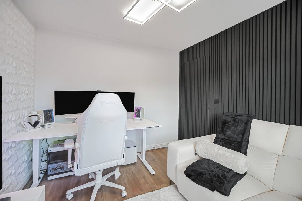 Additional image 29 of 3 bed detached house for saleBrambling Crescent, Penallta, Hengoed CF82