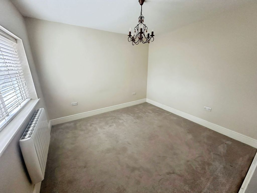 Additional image 6 of 4 bed flat for saleMorda Road, Oswestry SY11