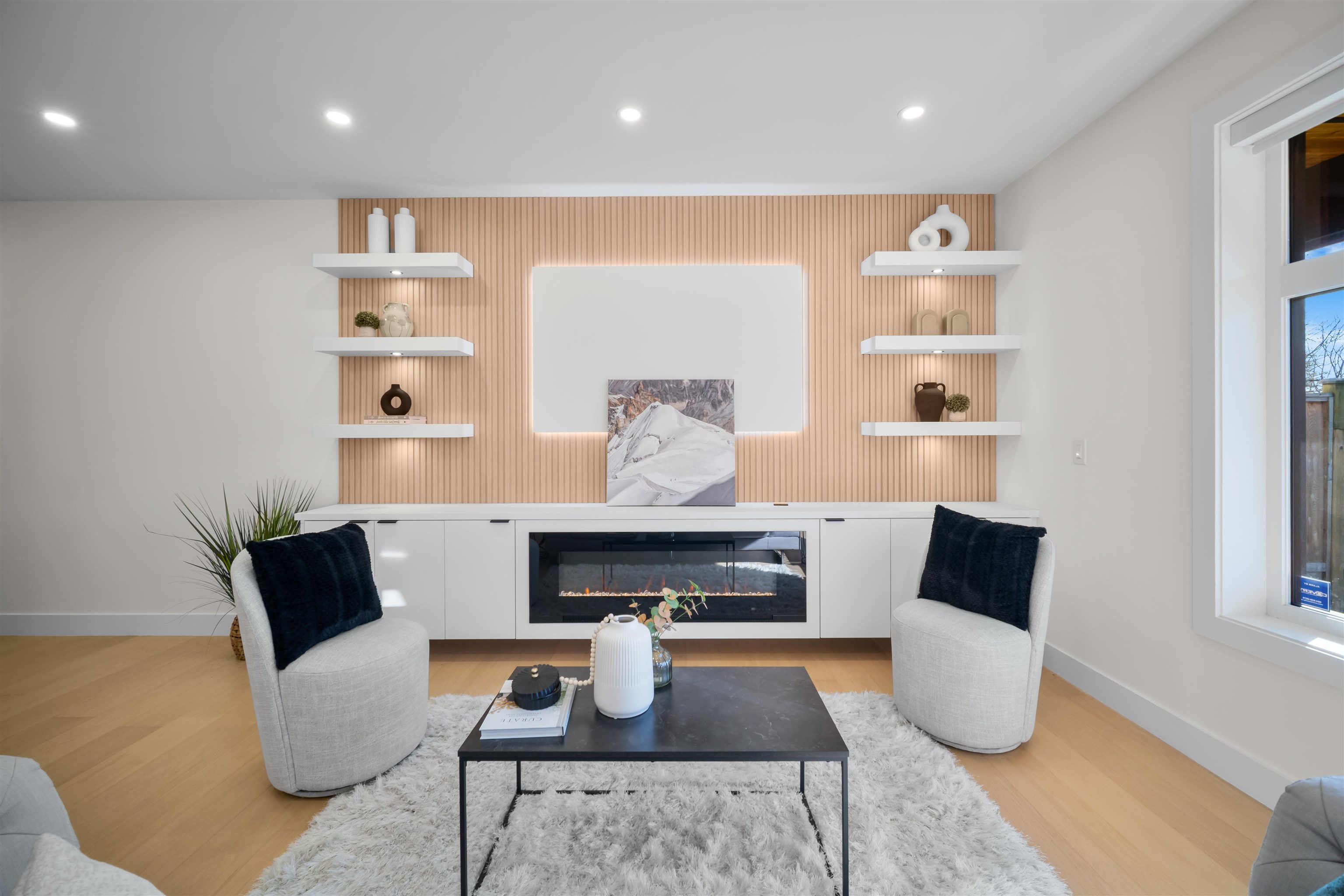Additional image 3 of 2-3576 Pender Street E, Vancouver, BC, V5K 2E3