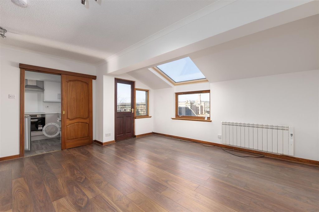 Additional image 5 of 2 bed flat for sale13 Connel Court, Ardconnel Street, Inverness IV2