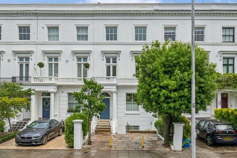 Earls Court Road, Kensington W8