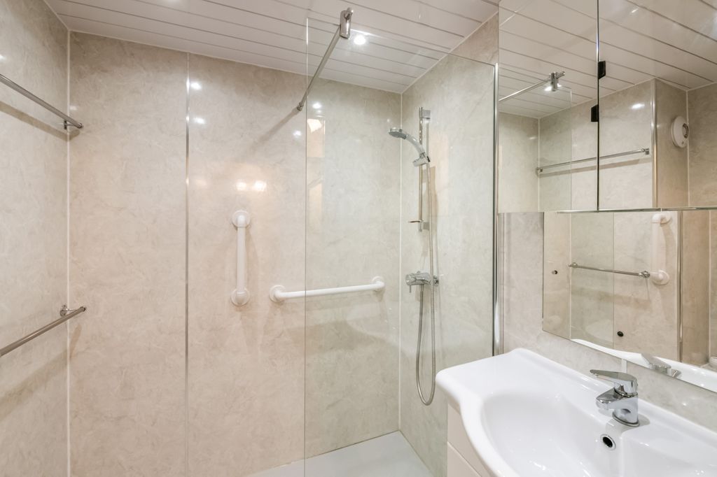 Additional image 5 of 2 bed flat for salePittenzie Street, Crieff PH7