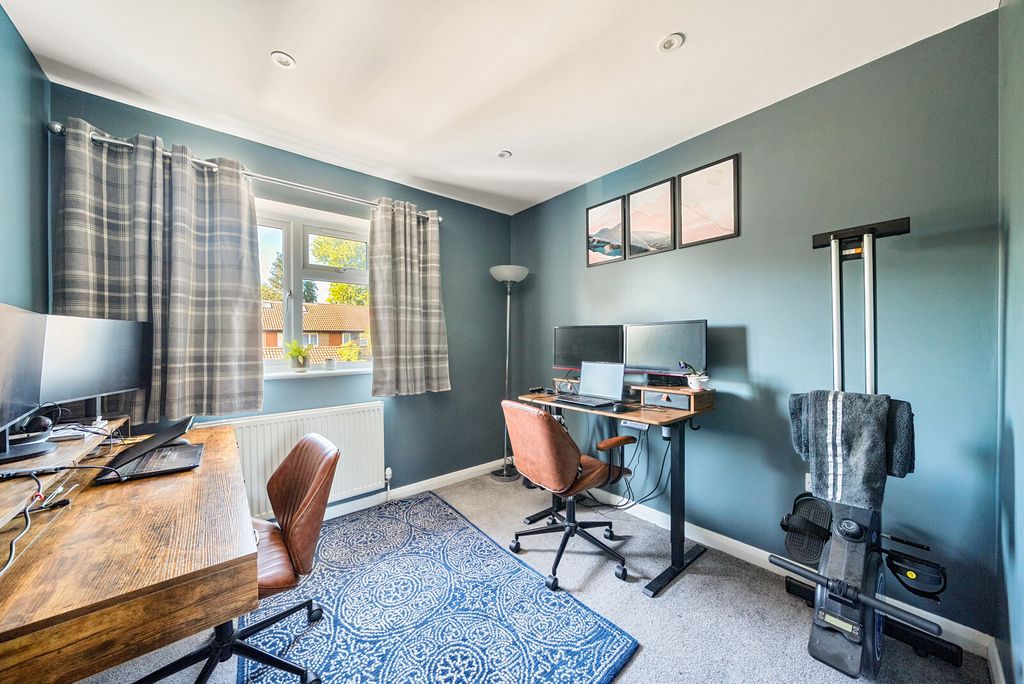 Additional image 8 of 2 bed detached house for saleHawkswell Close, Woking GU21