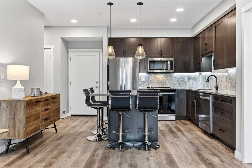 Additional image 5 of 401-150 Shawnee Square SW, Calgary, AB, T2Y 0T6