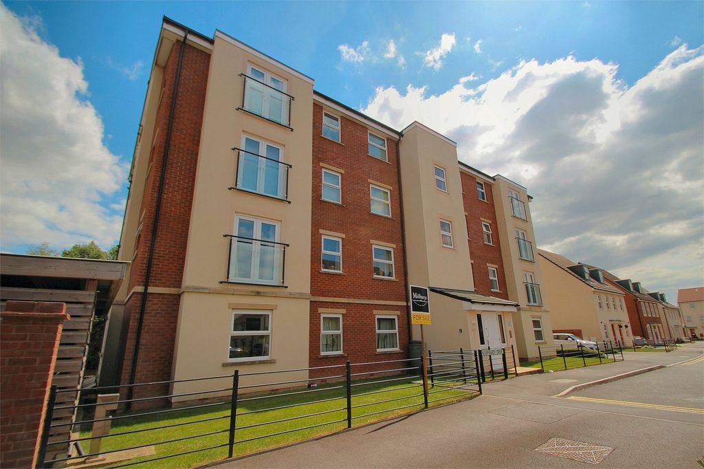 2 bed flat for saleNormandy Drive, Yate BS37