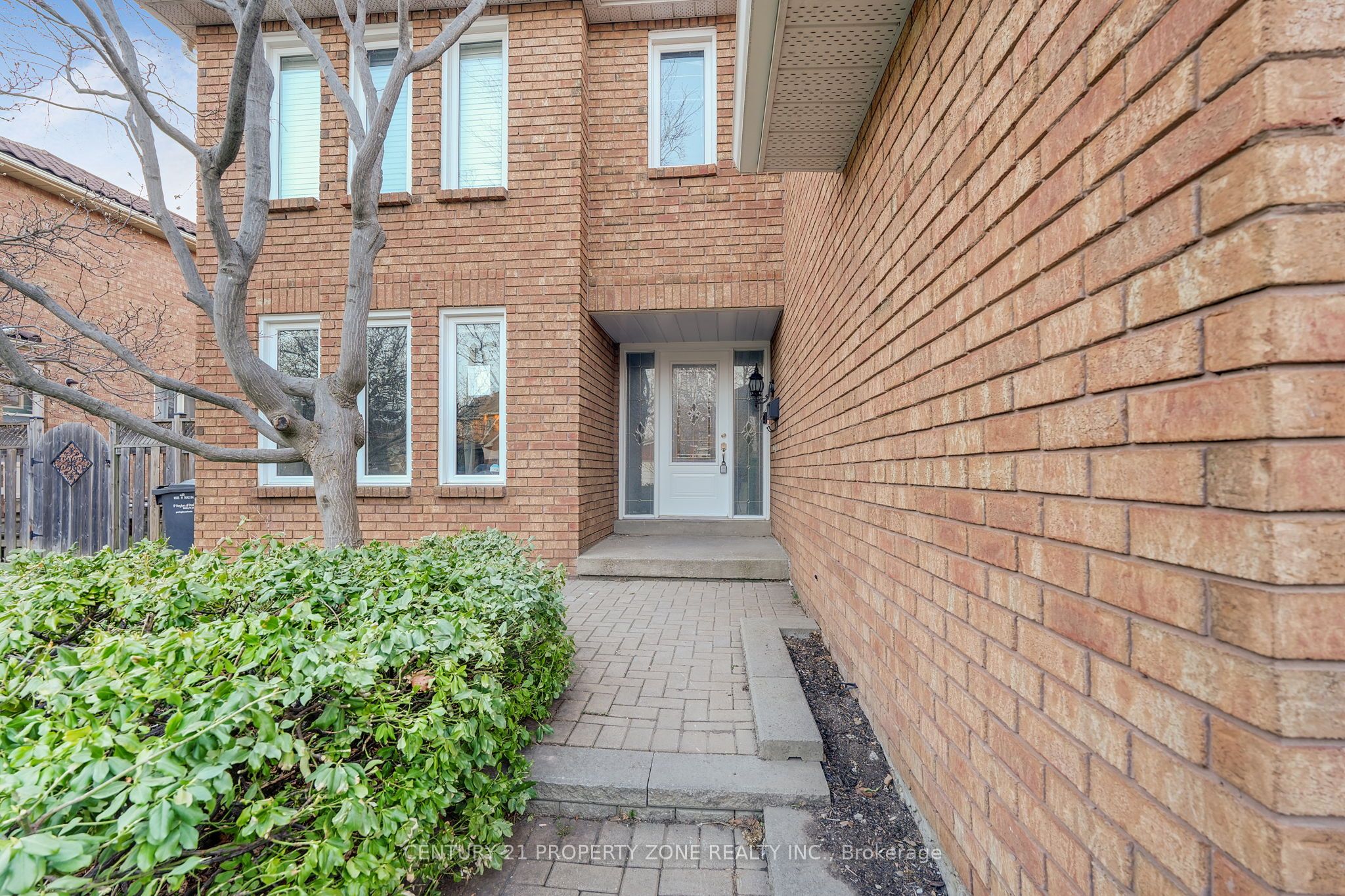 Additional image 2 of 4 Garbutt Crescent, Brampton, ON, L6X 3G5