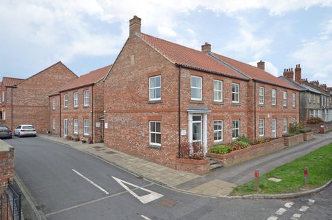 St. Oswalds Court, Fulford, York YO10