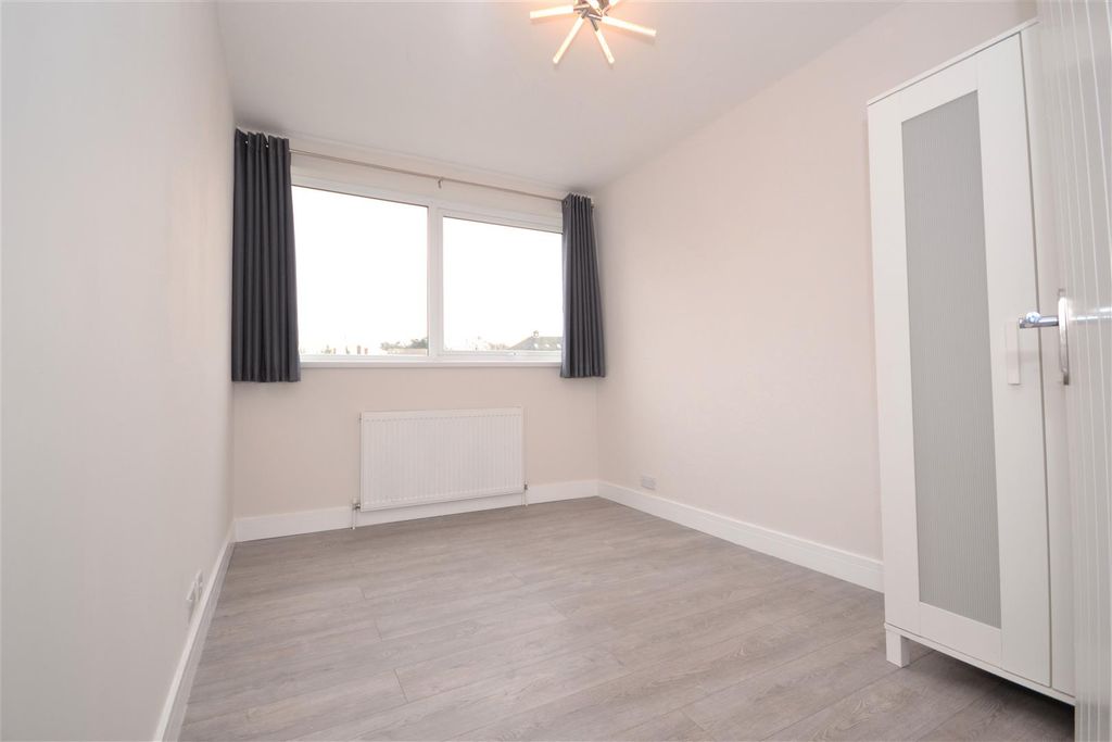 Additional image 7 of 2 bed flat for saleRadford Court, Billericay CM12