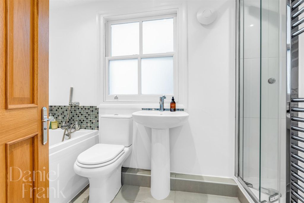Additional image 26 of 4 bed semi-detached house for saleQueens Road, Buckhurst Hill IG9