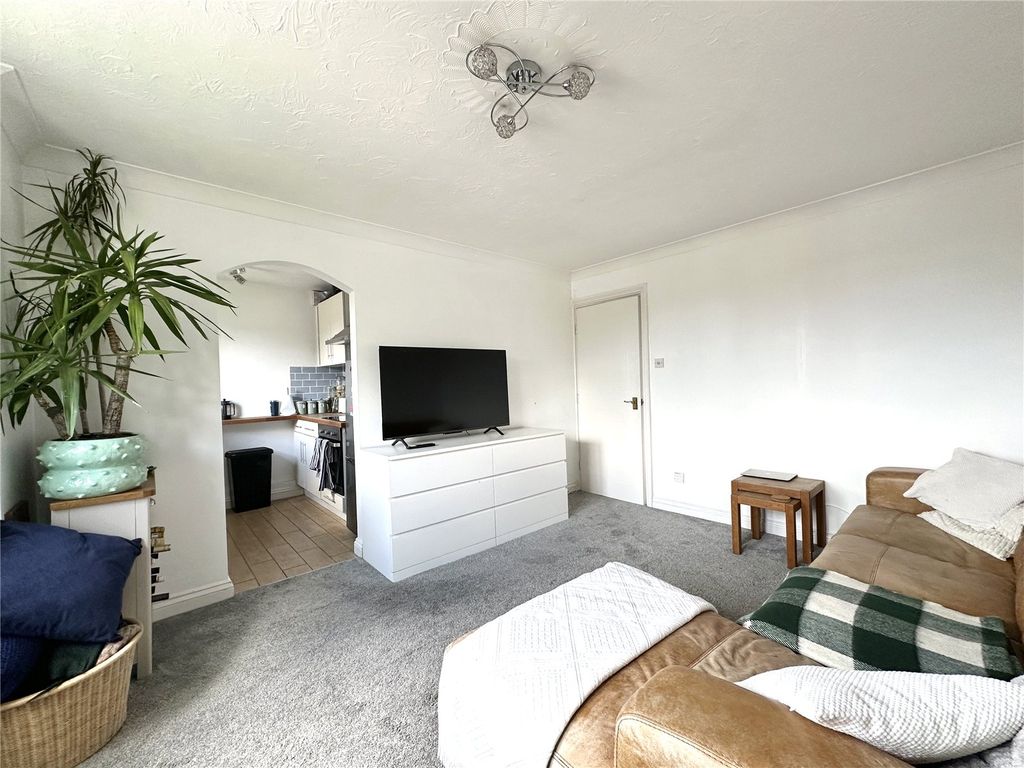 Additional image 4 of 2 bed flat for saleThe Orkneys, 3 Salisbury Road, Blandford Forum, Dorset DT11