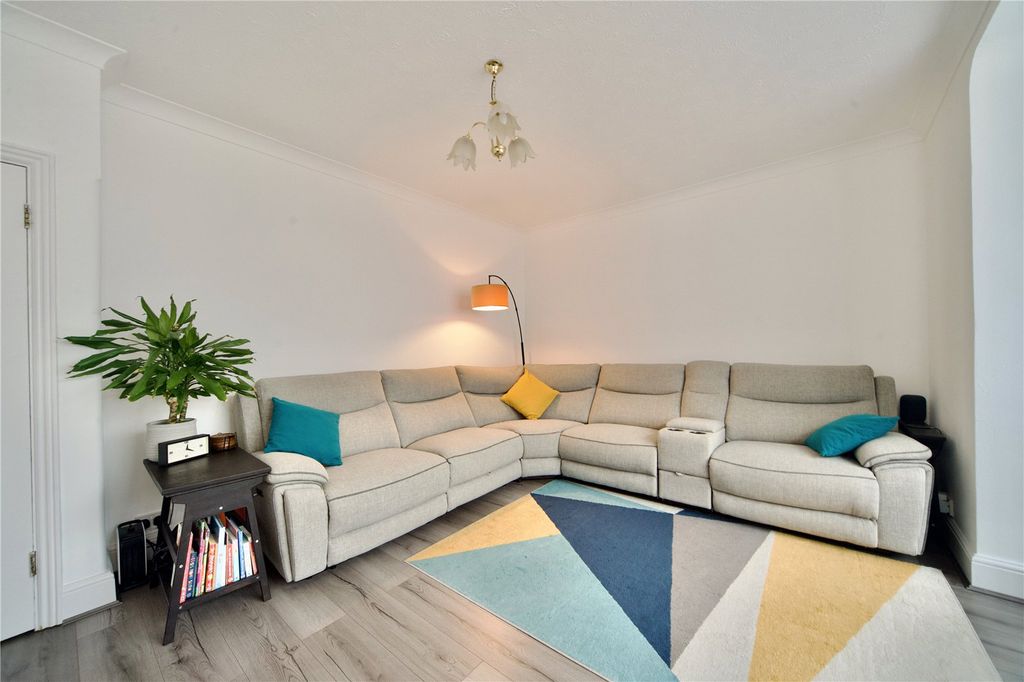 Additional image 3 of 2 bed flat for saleThe Drive, Barking IG11