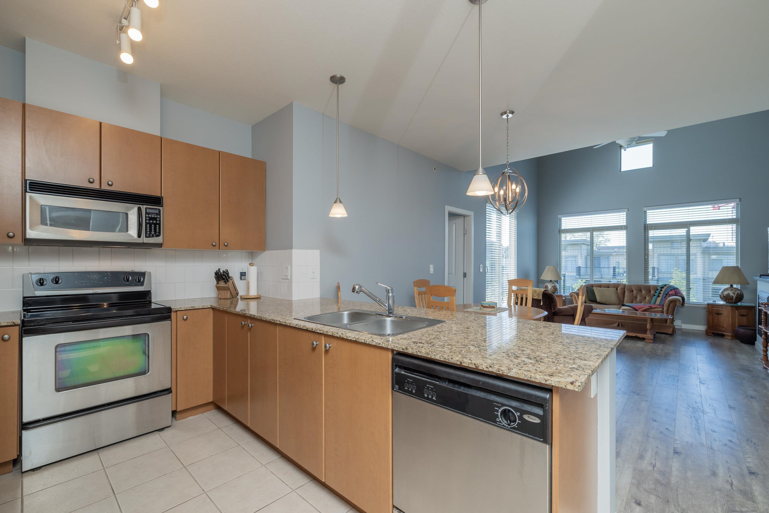 Additional image 4 of 430-15380 102a Avenue, Surrey, BC, V3R 0B3