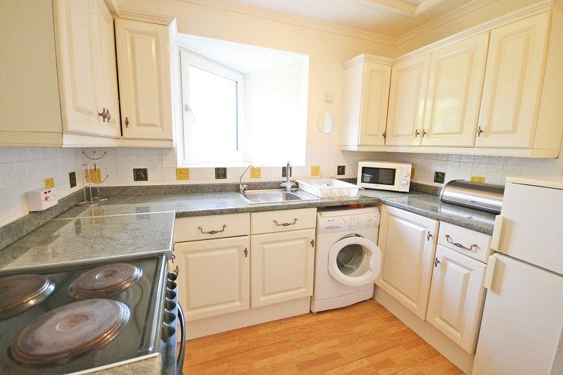 1 bed flat for saleSoane Close, Rogerstone NP10 photo 4