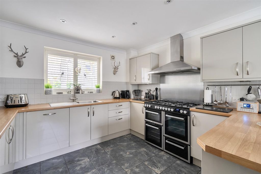 Additional image 2 of 4 bed semi-detached house for saleTunnel Road, Beaminster, Dorset DT8