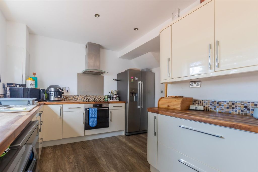 Additional image 4 of 3 bed property for saleHeol Carnau, Ely, Cardiff CF5