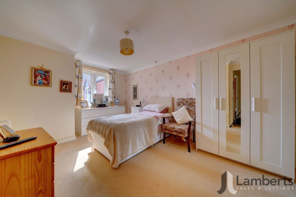 Additional image 10 of 1 bed flat for saleNew Road, Studley B80