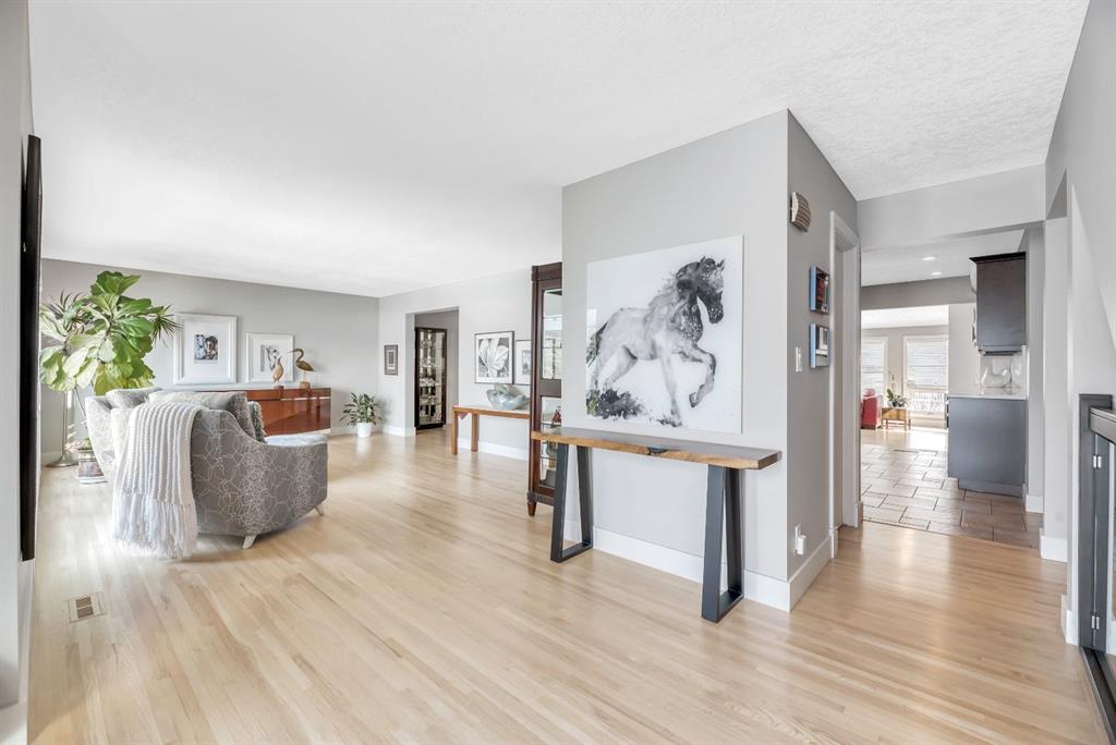 Additional image 6 of 788 Parkridge Drive SE, Calgary, AB, T2J 5E9