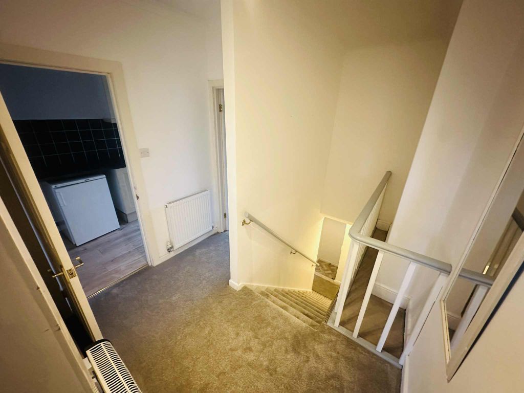 Additional image 4 of 2 bed flat for saleAlcester Road, Studley B80