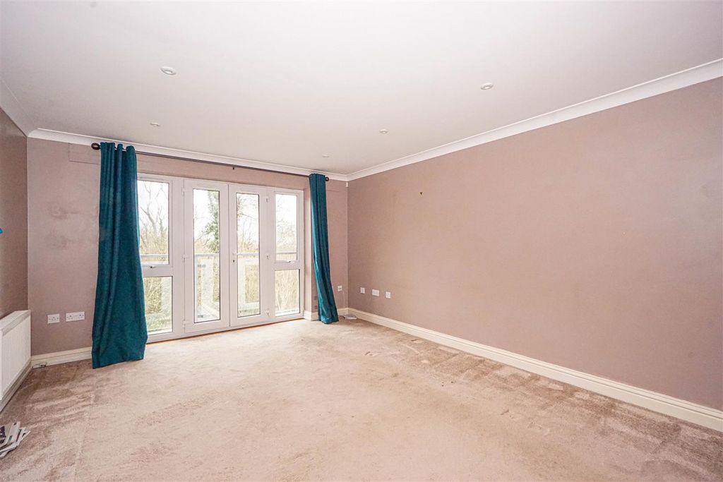 Additional image 2 of 2 bed flat for saleBeachy Head View, St. Leonards-On-Sea TN38