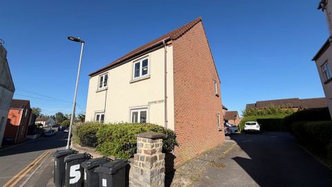 Maypole Court, Hanham, Bristol BS15