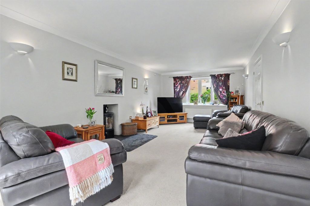 Additional image 2 of 5 bed detached house for saleRowe Close, Bideford EX39