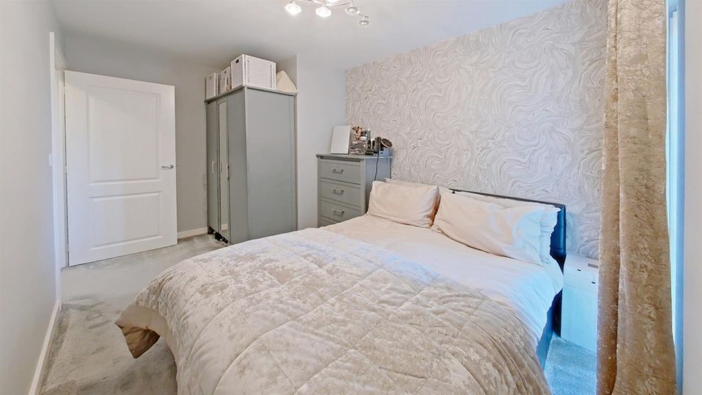 Additional image 10 of 2 bed flat for saleLittle Brights Road, Belvedere DA17