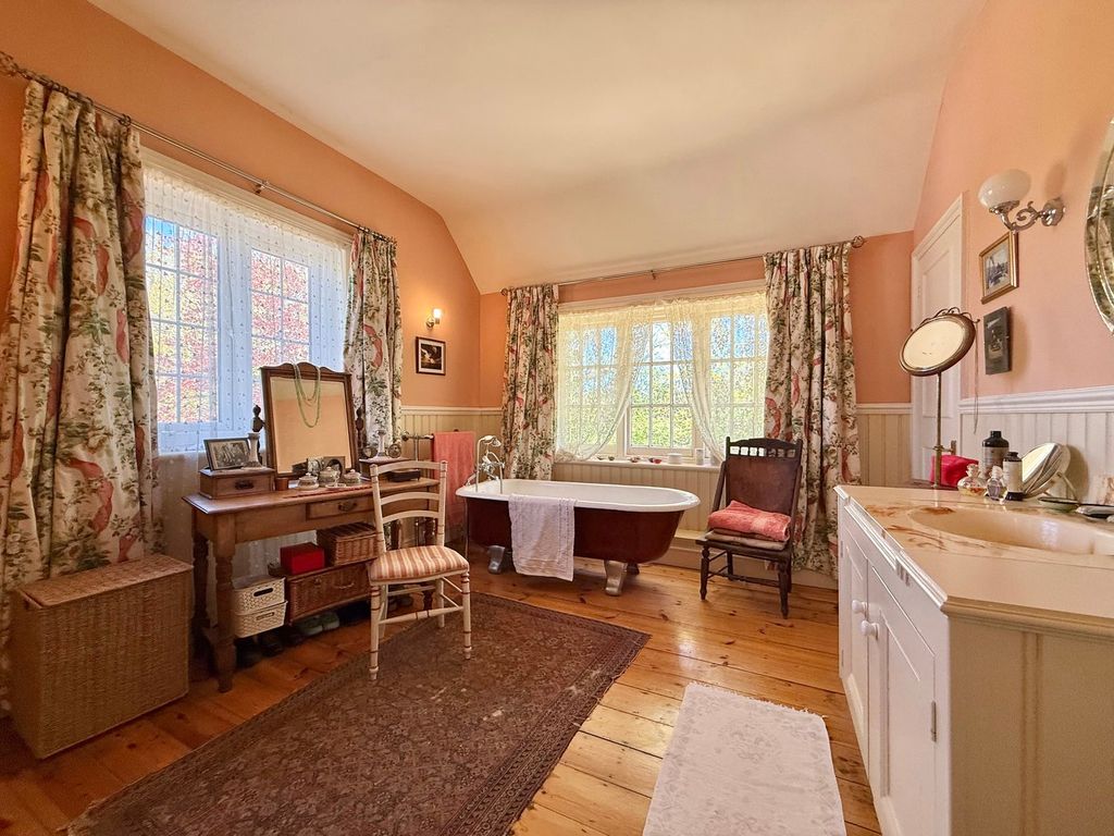 Additional image 16 of 8 bed detached house for saleWhydown Road, Bexhill-On-Sea TN39