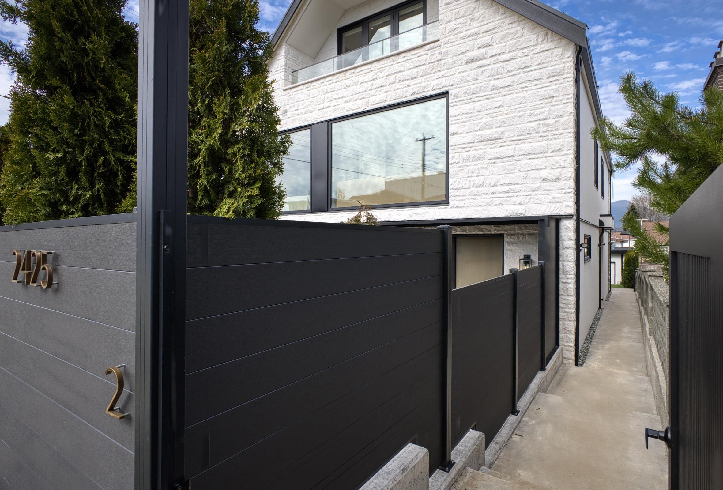 Additional image 2 of 2-2425 Kitchener Street, Vancouver, BC, V5K 3C4