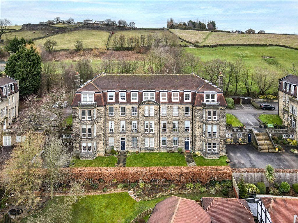 3 bed flat for saleLady Park Avenue, Bingley, West Yorkshire BD16