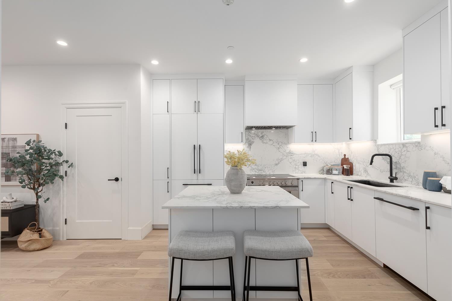 Additional image 6 of 851 19th Avenue E, Vancouver, BC, V5V 1K6