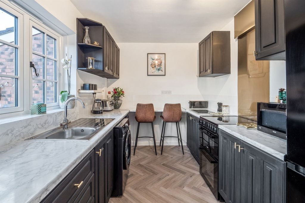 Additional image 9 of 3 bed terraced house for saleCrescent Road, Alderley Edge SK9